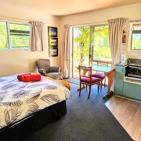 Waterwheel Cottage Upper Moutere Esterno foto