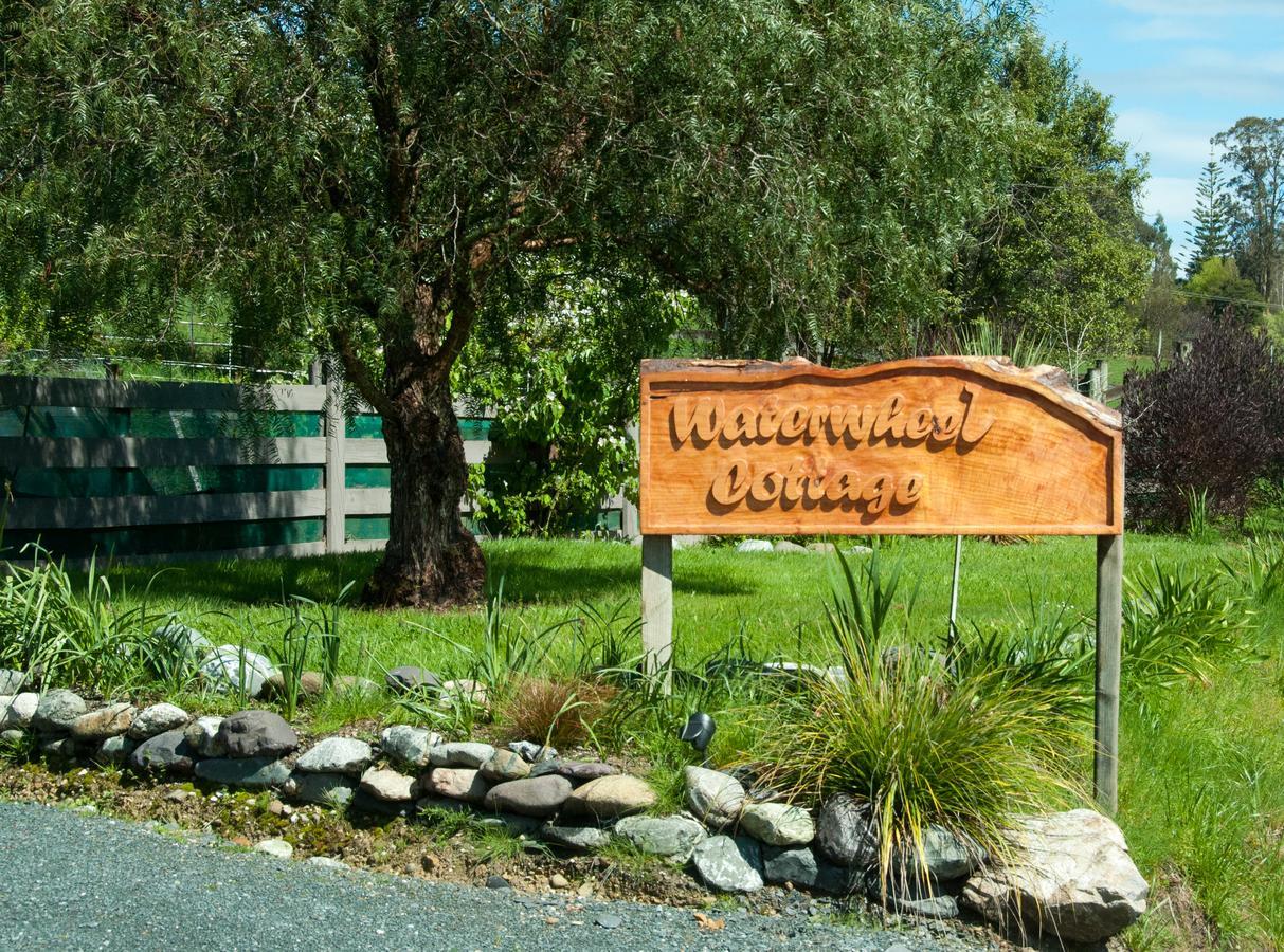 Waterwheel Cottage Upper Moutere Esterno foto